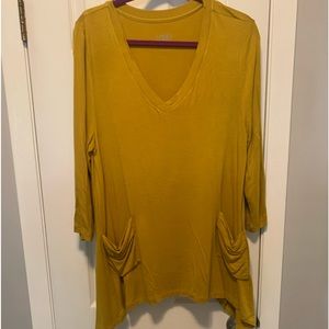 Super Cute Mustard Color Swing Top From Logo. Size L